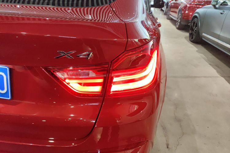 BMW X4 M40i 2018 #8 BMW X4 M40i 2018 immagine di auto #8