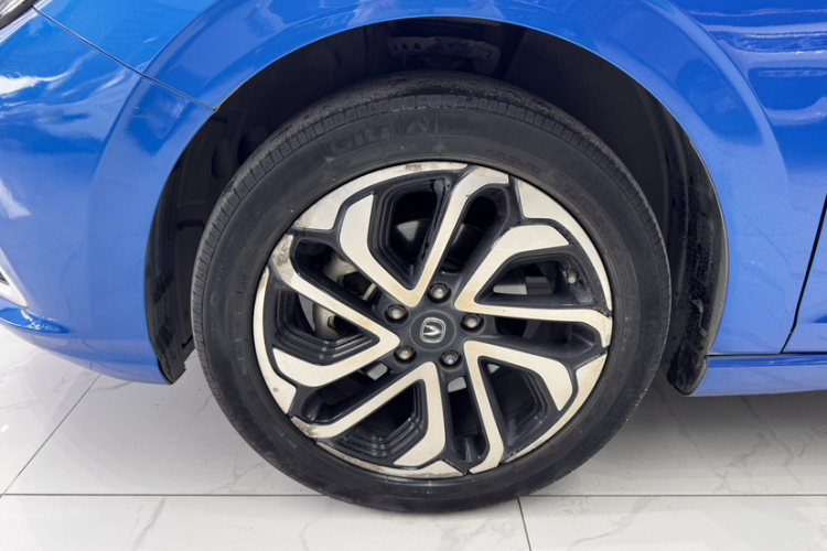 Changan Eado EV 2019 image de voiture #8