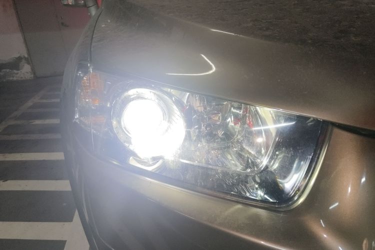 Chevrolet Captiva (Imported) 2015 car image #8