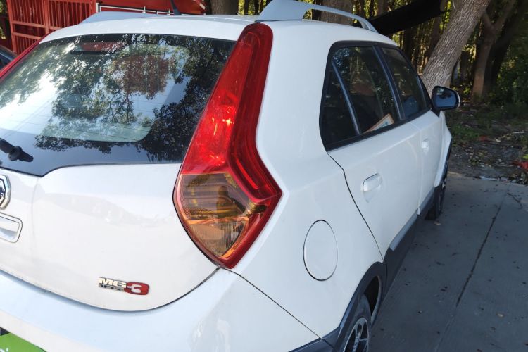 MG 3 SW 2016 car image #8