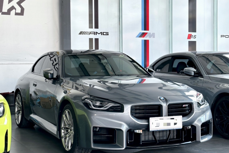 BMW M235L 2025 immagine di auto #8