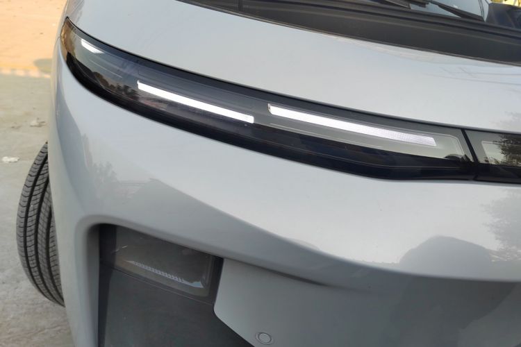 零跑汽车 零跑B10 2025 汽车图片 #8