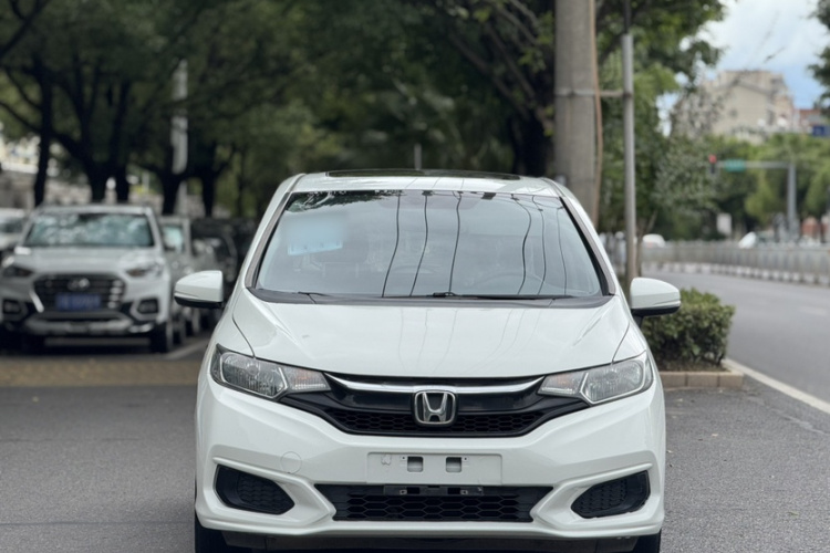 Honda Fit (Imported) 2018 car image #8