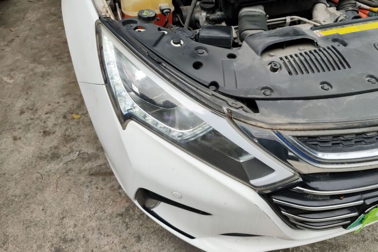 BYD Qin New Energy 2018 car image #8