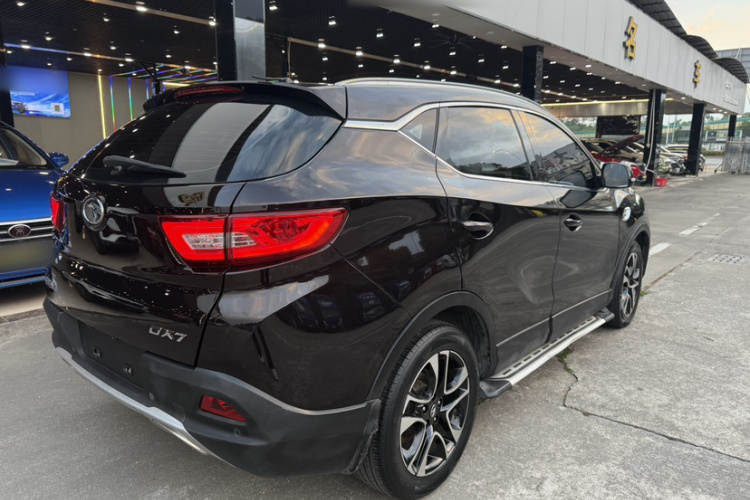 Soueast DX7 2016 #8 Soueast DX7 2016 car image #8