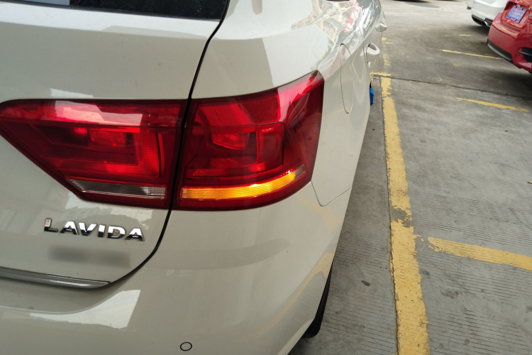 Volkswagen Gran Lavida 2018 #8 Volkswagen Gran Lavida 2018 car image #8