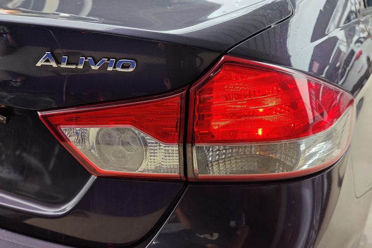 Suzuki Ciaz 2016 изображение автомобиля #8