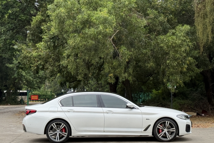 BMW M5 New Energy 2022 car image #8