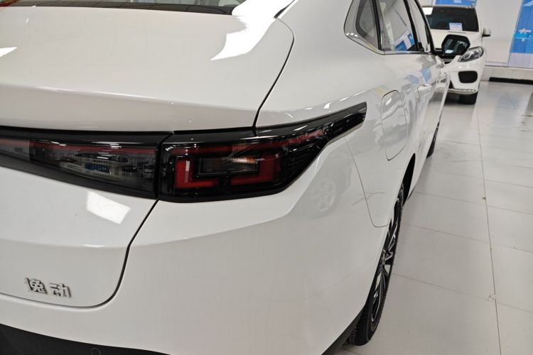 Changan EadoPHEV 2025 car image #8