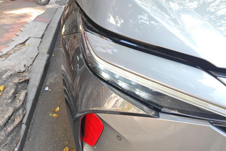 Toyota bZ4X 2023 immagine di auto #8