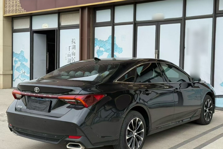 Toyota Avalon 2024 car image #8