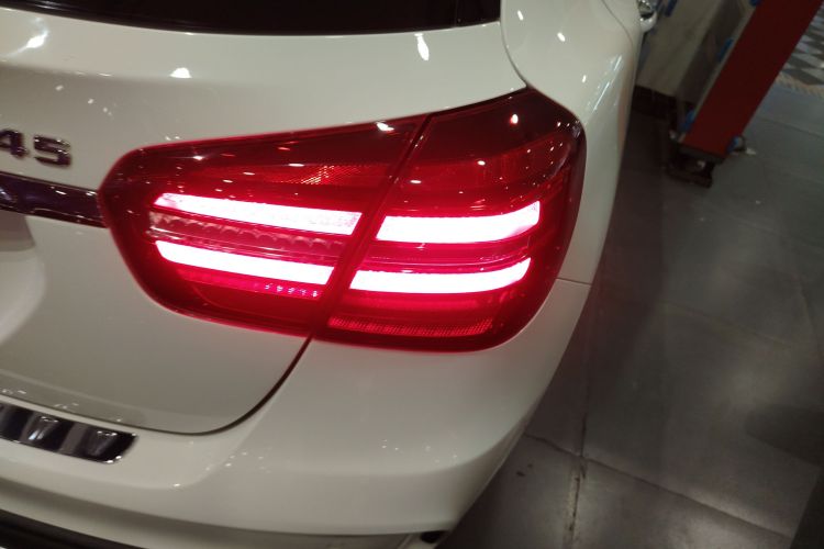 Mercedes-Benz GLA AMG 2017 car image #8