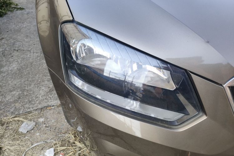 Skoda Yeti (Imported) 2014 car image #8