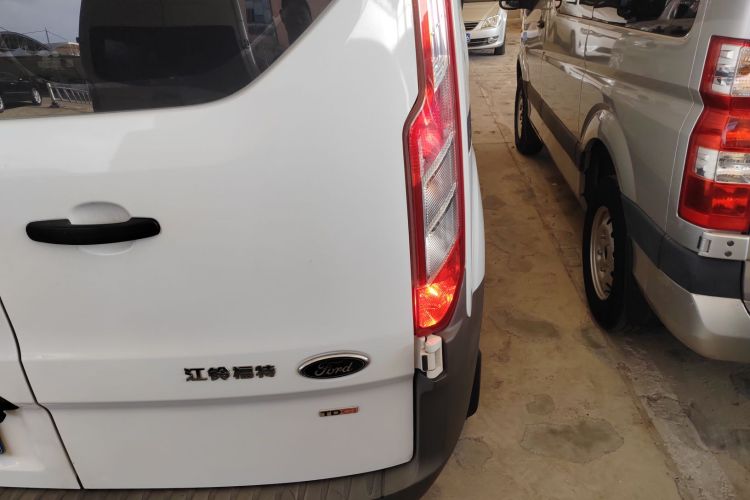 Ford Transit 2023 car image #8