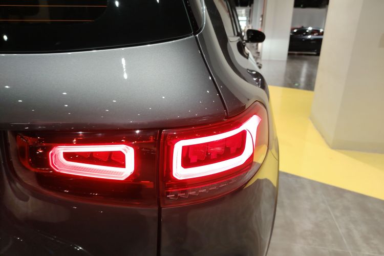 Mercedes-Benz GLB Class 2022 #8 Mercedes-Benz GLB Class 2022 car image #8