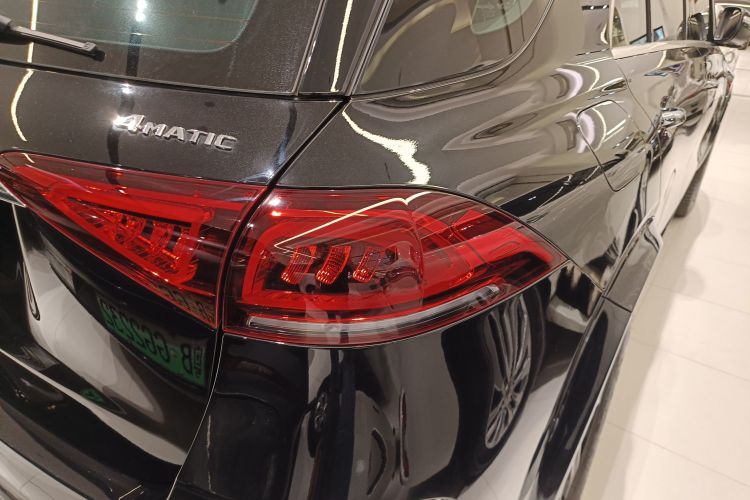 Mercedes-Benz GLE Class New Energy 2022 car image #8