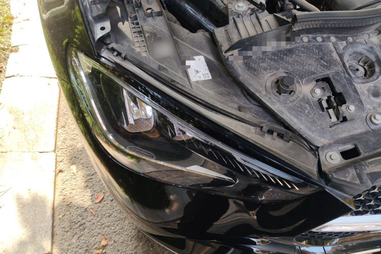 Mercedes-Benz GLE Class New Energy 2023 car image #8