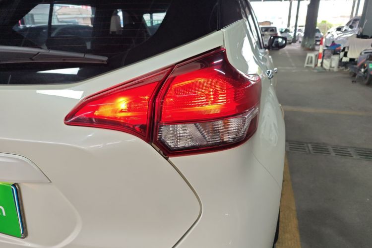 Nissan Kicks 2017 imagen de coche #8