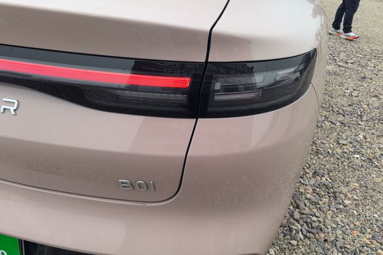 零跑汽车 零跑B01 2025 汽车图片 #8