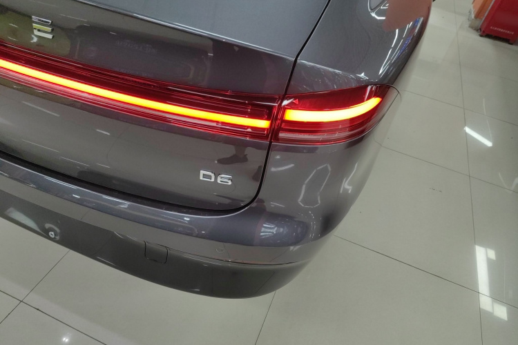 Roewe D6 2025 изображение автомобиля #8