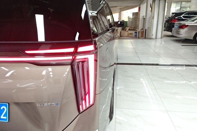 GAC Trumpchi M8 2023 car image #8