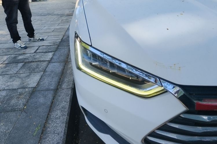 BYD Qin Pro 2018 #8 BYD Qin Pro 2018 car image #8