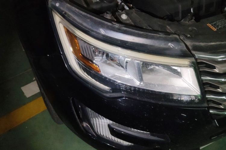 Ford Explorer (Imported) 2017 car image #8