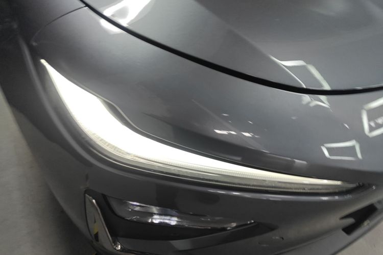 哪吒汽车 哪吒X 2023 汽车图片 #8