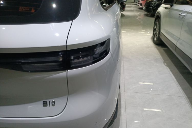 零跑汽车 零跑B10 2025 汽车图片 #8