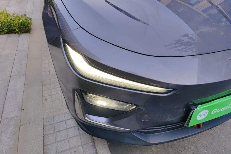 哪吒汽车 哪吒X 2023 汽车图片 #8