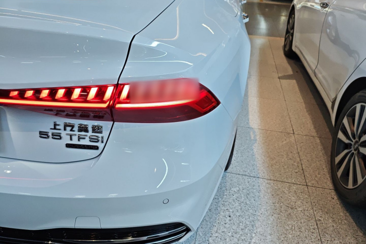 Audi A7L 2022 #8 Audi A7L 2022 car image #8