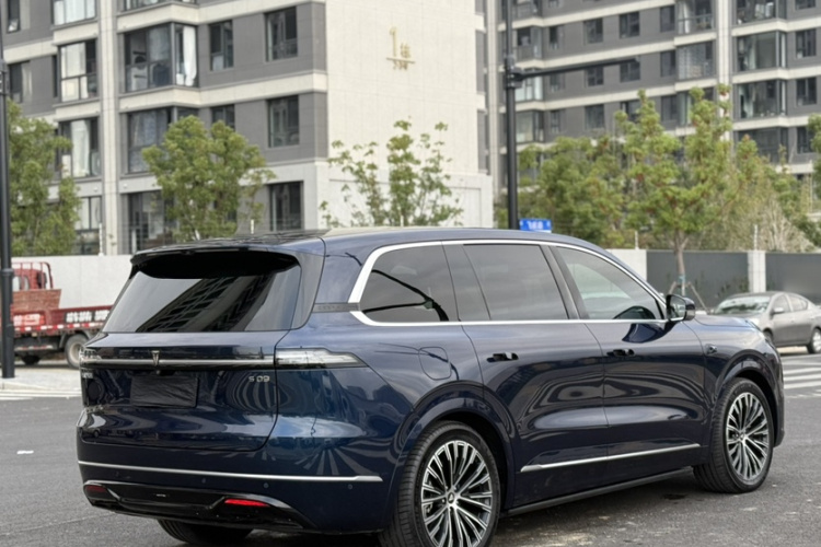 Deepal S09 2025 car image #8