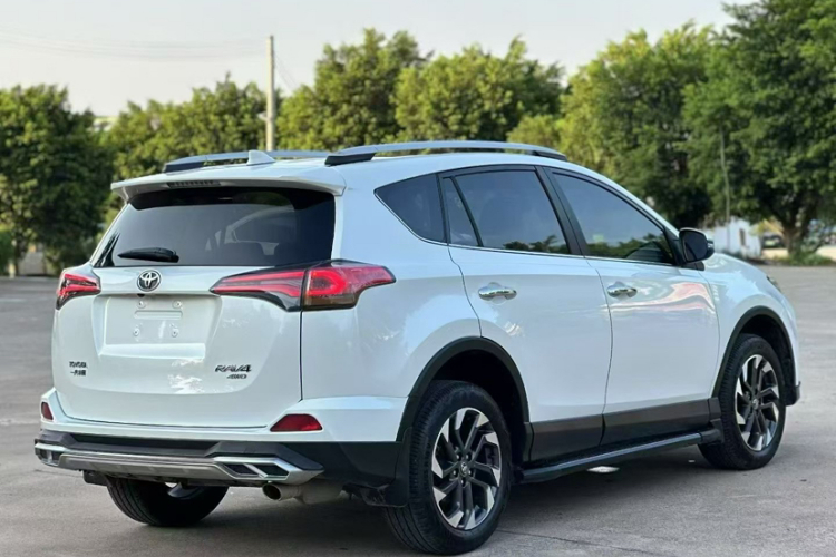 RAV4 2018 #8 RAV4 2018 car image #8