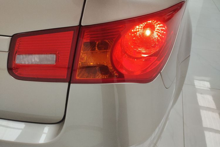 Roewe 350 2018 car image #8