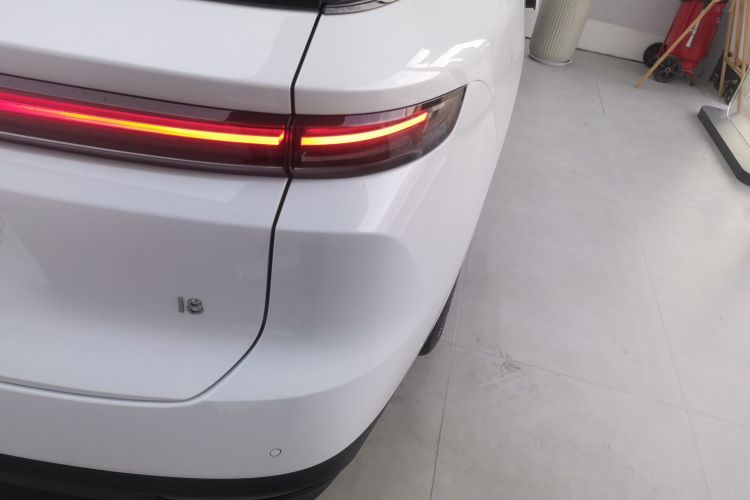 Li i8 2025 изображение автомобиля #8