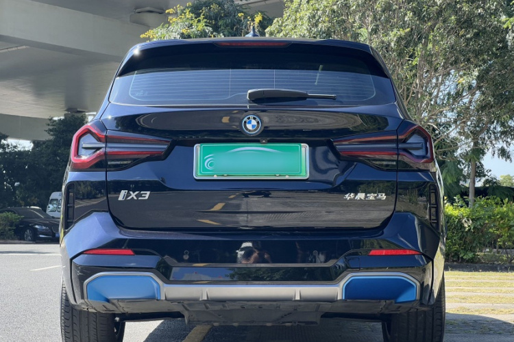 BMW iX3 2022 car image #8