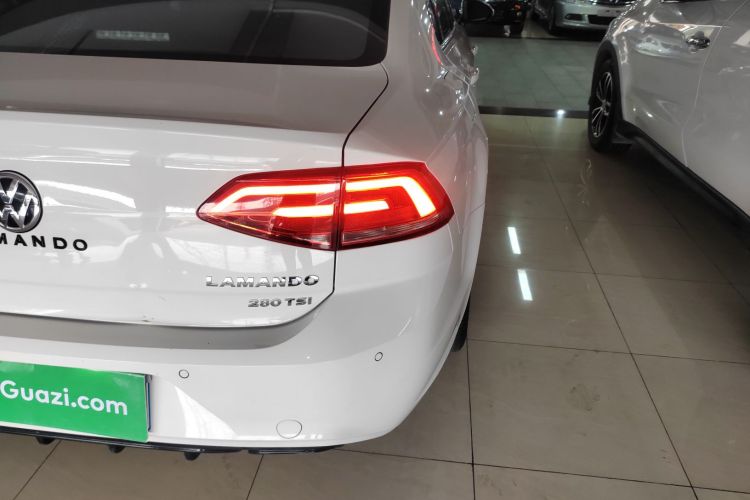 Volkswagen Lamando 2018 immagine di auto #8