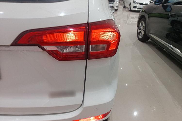 Haval M6 2020 #8 Haval M6 2020 car image #8