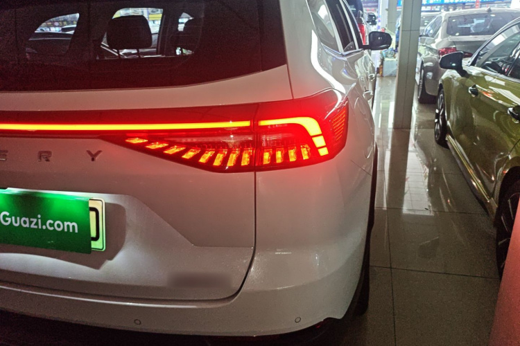 Chery Tiggo 8 PRO New Energy 2023 car image #8