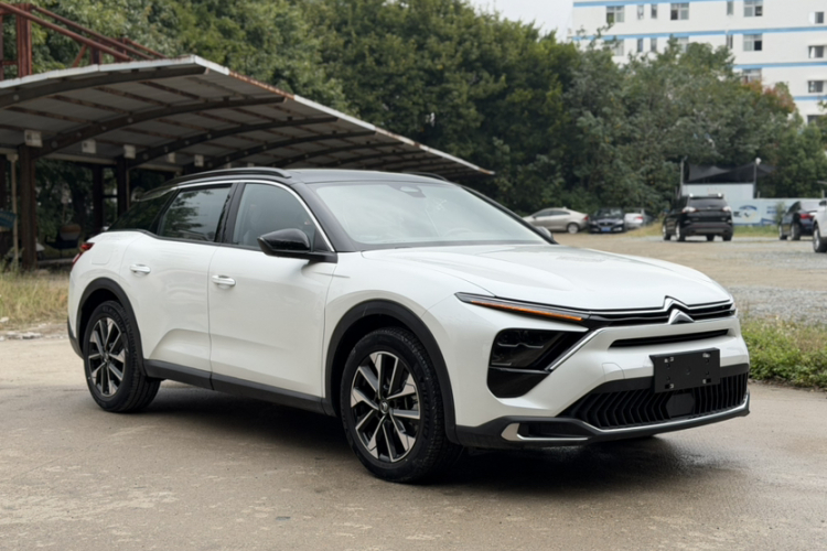 Citroen C5 X 2023 car image #8