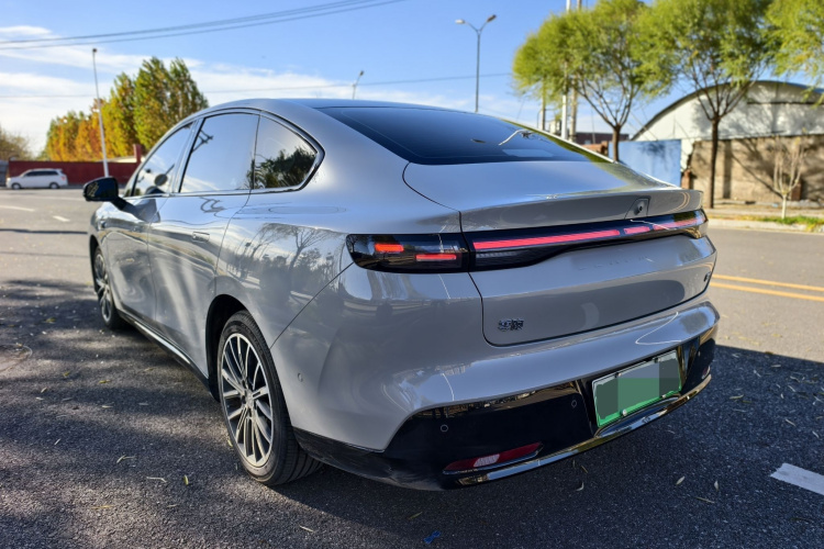 零跑汽车 零跑B01 2025 汽车图片 #8