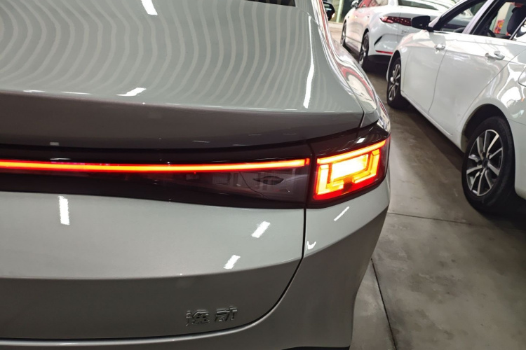 Changan EadoPHEV 2025 car image #8