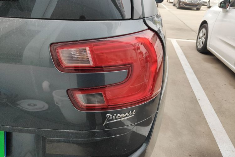 Citroen C4 PICASSO 2017 صورة سيارة #8