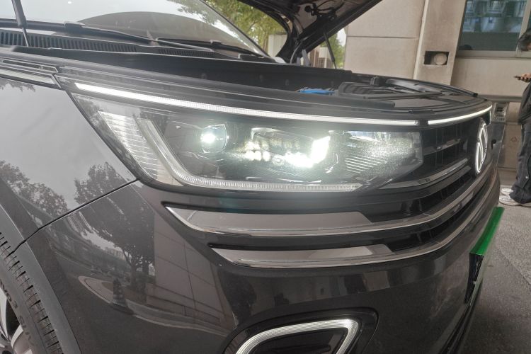 Volkswagen Tavendor 2023 car image #8