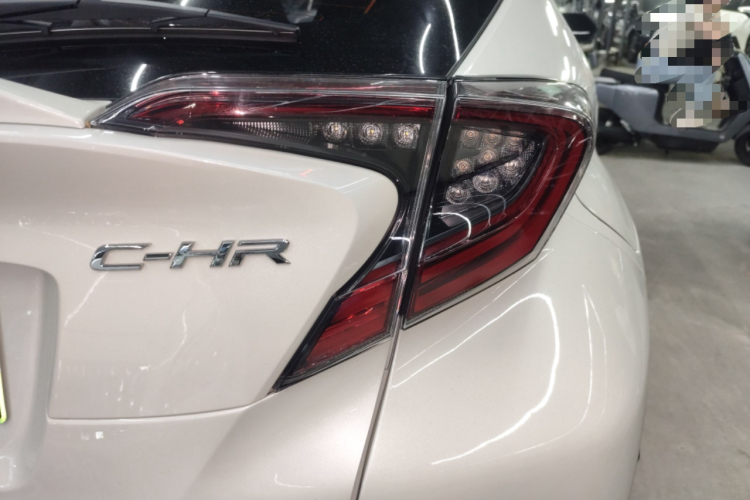 Toyota C-HR EV 2020 #8 Toyota C-HR EV 2020 immagine di auto #8