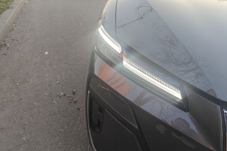 Roewe M7 DMH 2025 car image #8