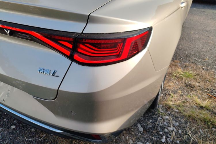 GEELY Emgrand L 2022 immagine di auto #8