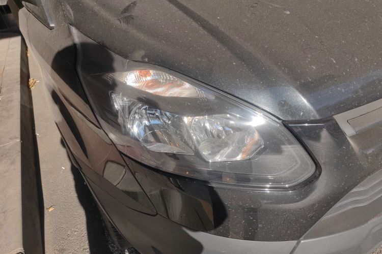 Ford Transit 2022 car image #8