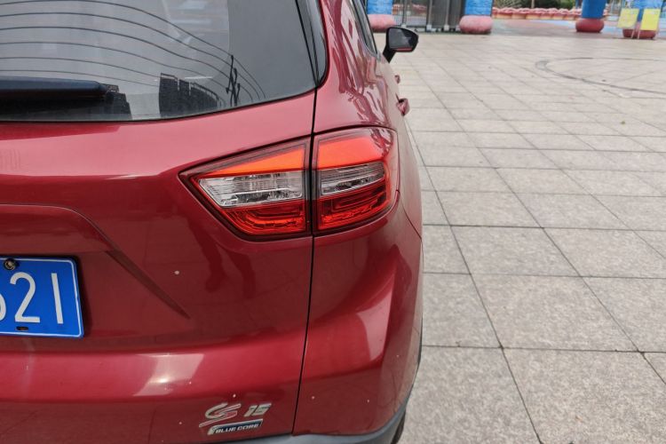 Changan CS15 EV 2016 #8 Changan CS15 EV 2016 car image #8