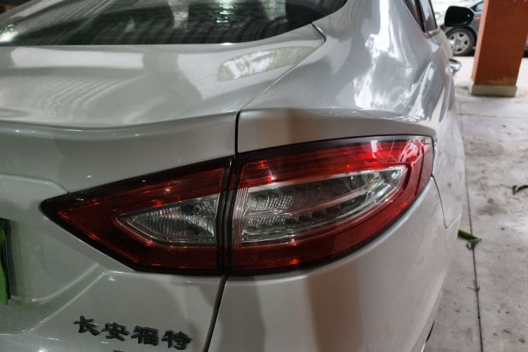 福特 蒙迪欧 2015 汽车图片 #8